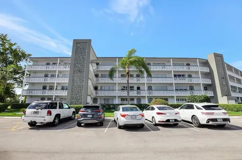 2157 Cambridge G Deerfield Beach FL 33442