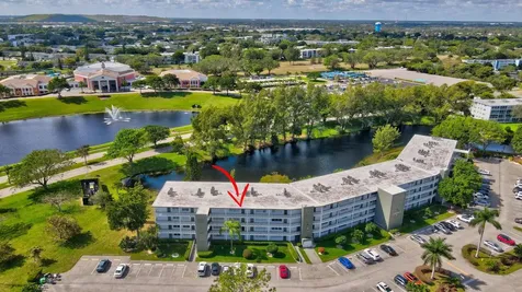 2157 Cambridge G Deerfield Beach FL 33442