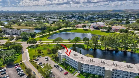 2157 Cambridge G Deerfield Beach FL 33442