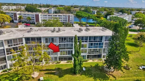 2157 Cambridge G Deerfield Beach FL 33442