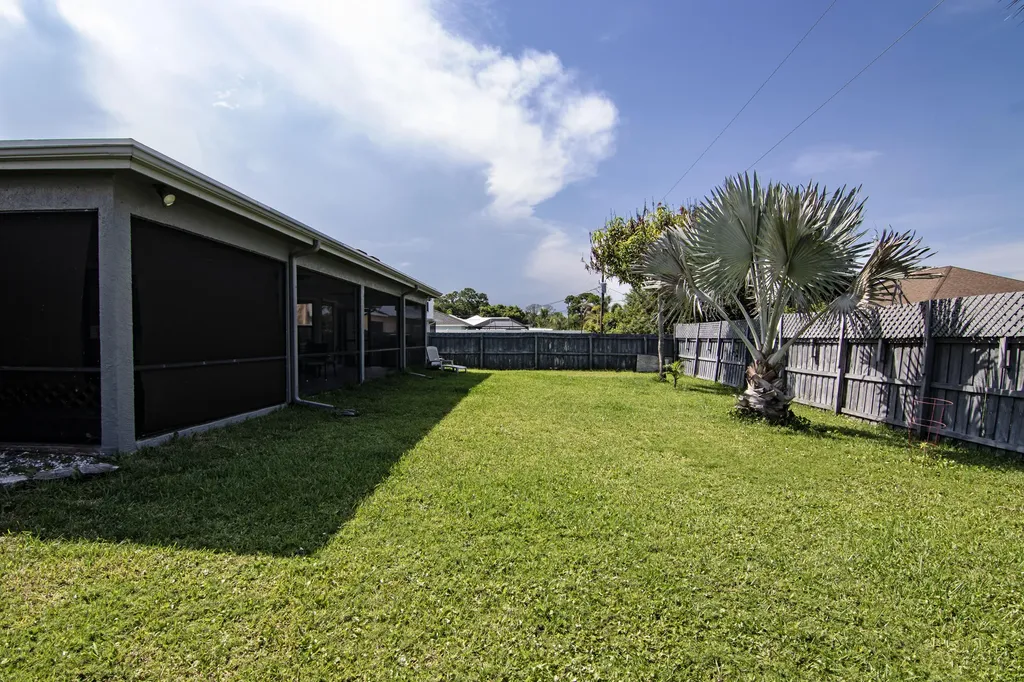 1685 SW Schleicher Lane Port St Lucie FL 34984
