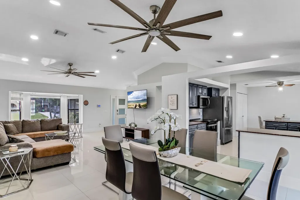 1685 SW Schleicher Lane Port St Lucie FL 34984