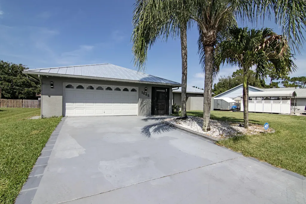 1685 SW Schleicher Lane Port St Lucie FL 34984