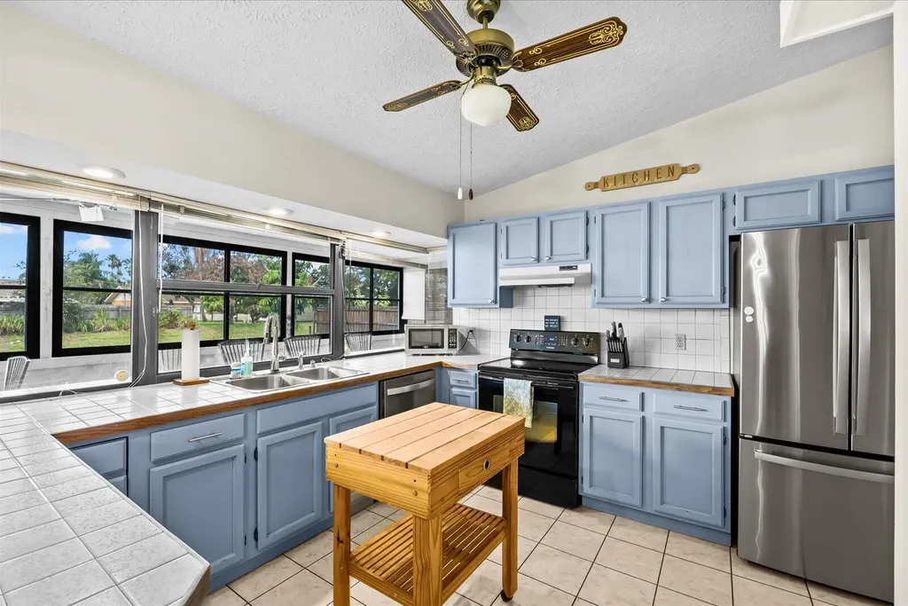 391 SW Duval Avenue Port St Lucie FL 34983