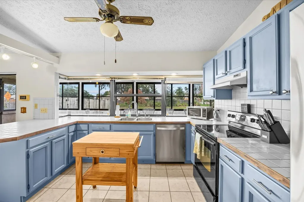 391 SW Duval Avenue Port St Lucie FL 34983