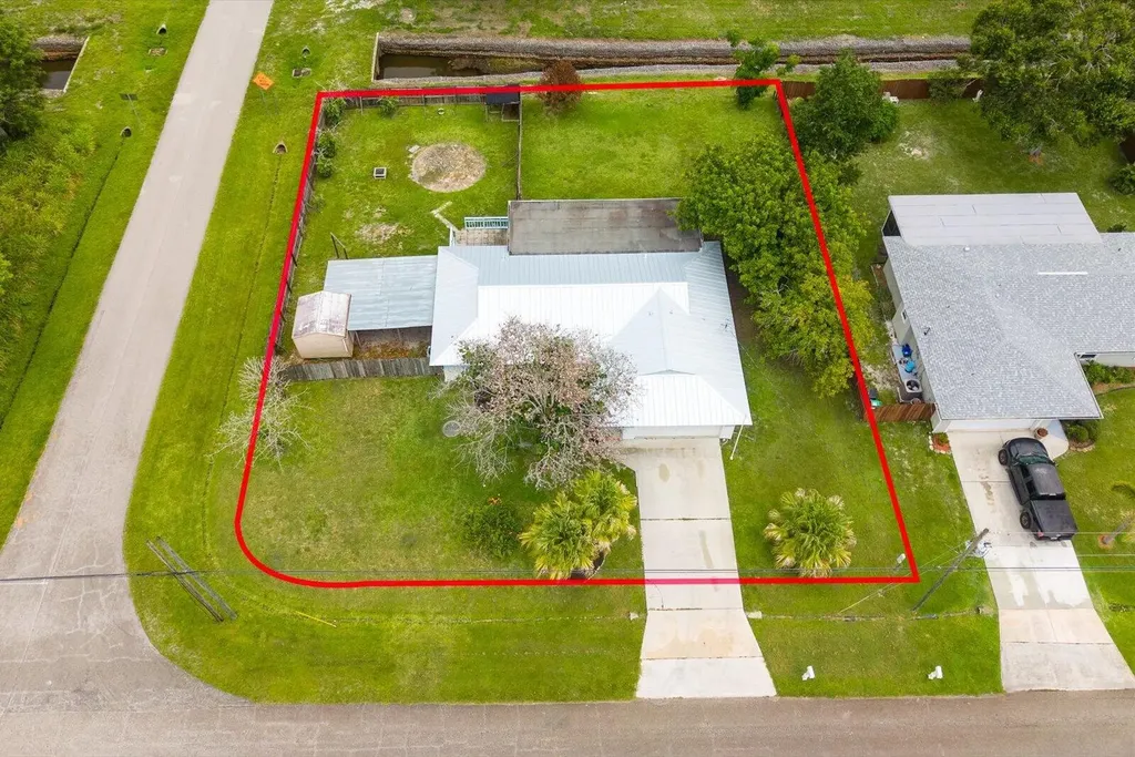 391 SW Duval Avenue Port St Lucie FL 34983
