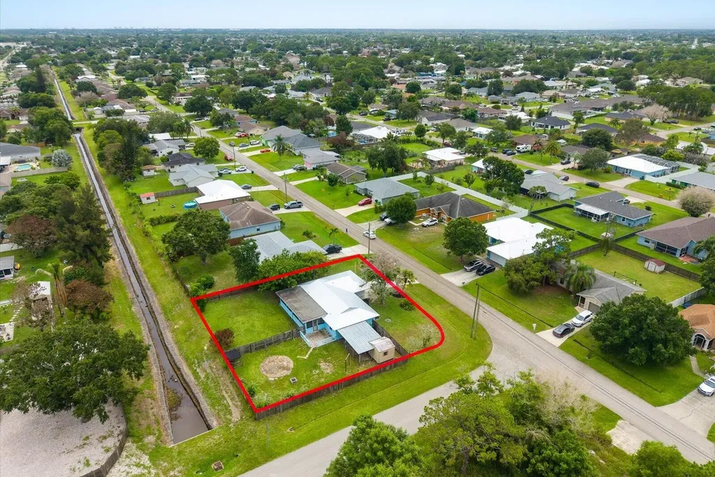 391 SW Duval Avenue Port St Lucie FL 34983