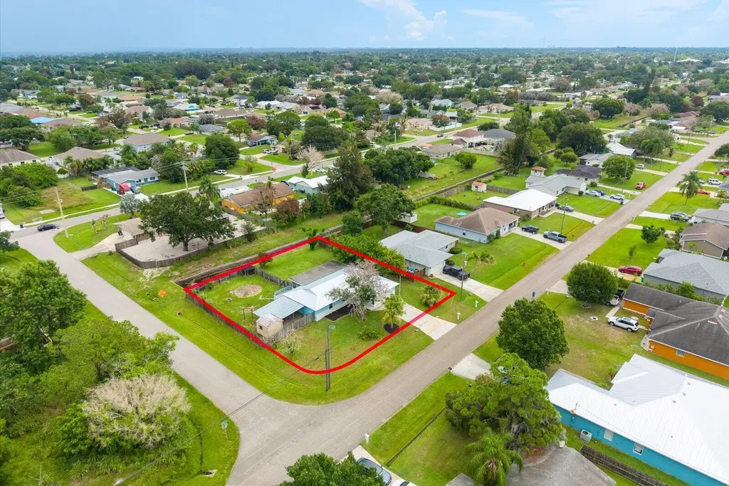 391 SW Duval Avenue Port St Lucie FL 34983
