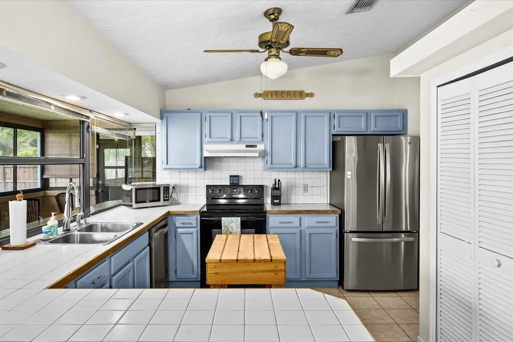 391 SW Duval Avenue Port St Lucie FL 34983