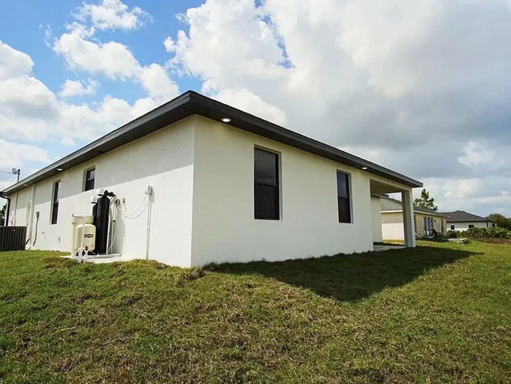 4708 5th Street W Lehigh Acres FL 33971
