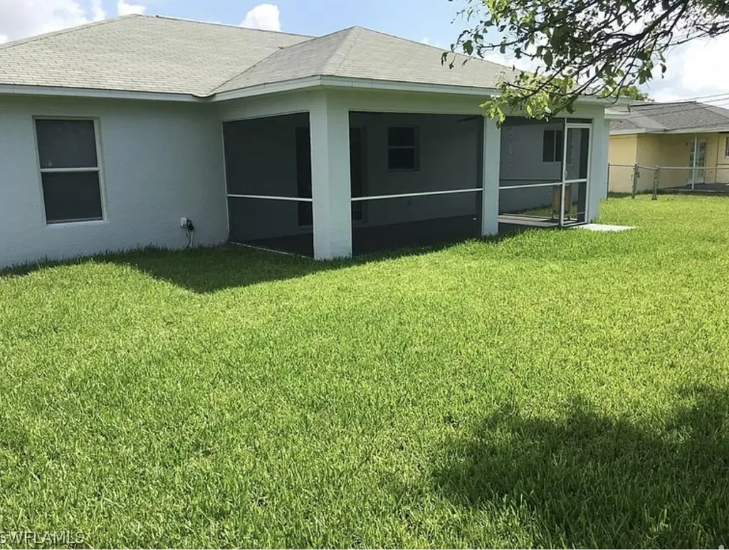 532 SE 27th Street Cape Coral FL 33904