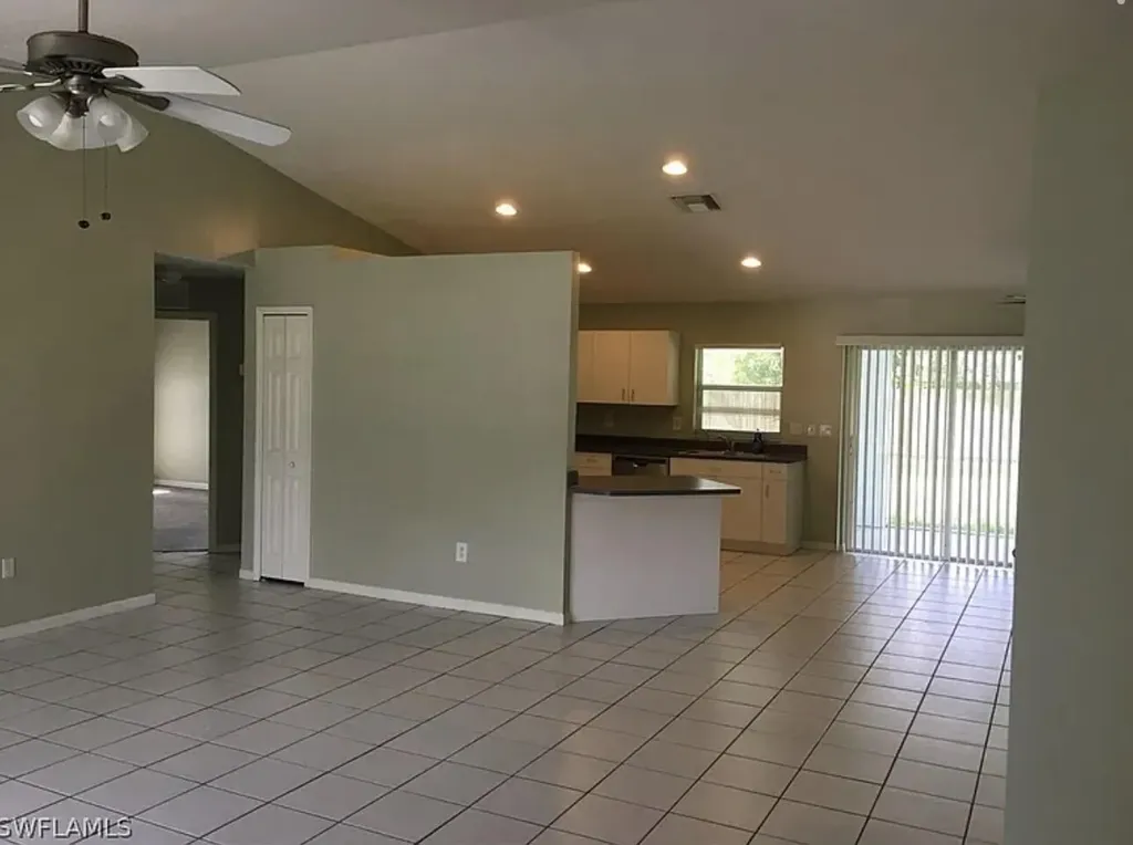 532 SE 27th Street Cape Coral FL 33904