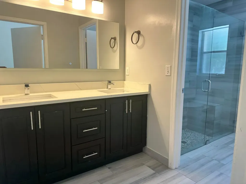 9825 NW 54th Place Coral Springs FL 33076