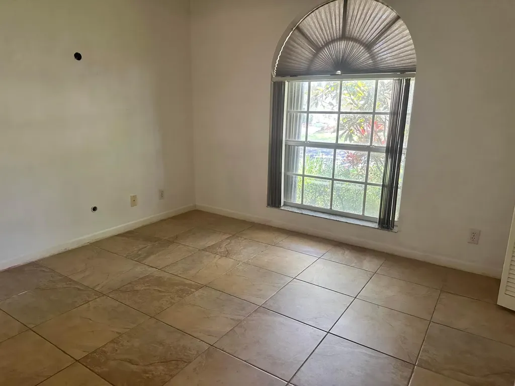 9825 NW 54th Place Coral Springs FL 33076
