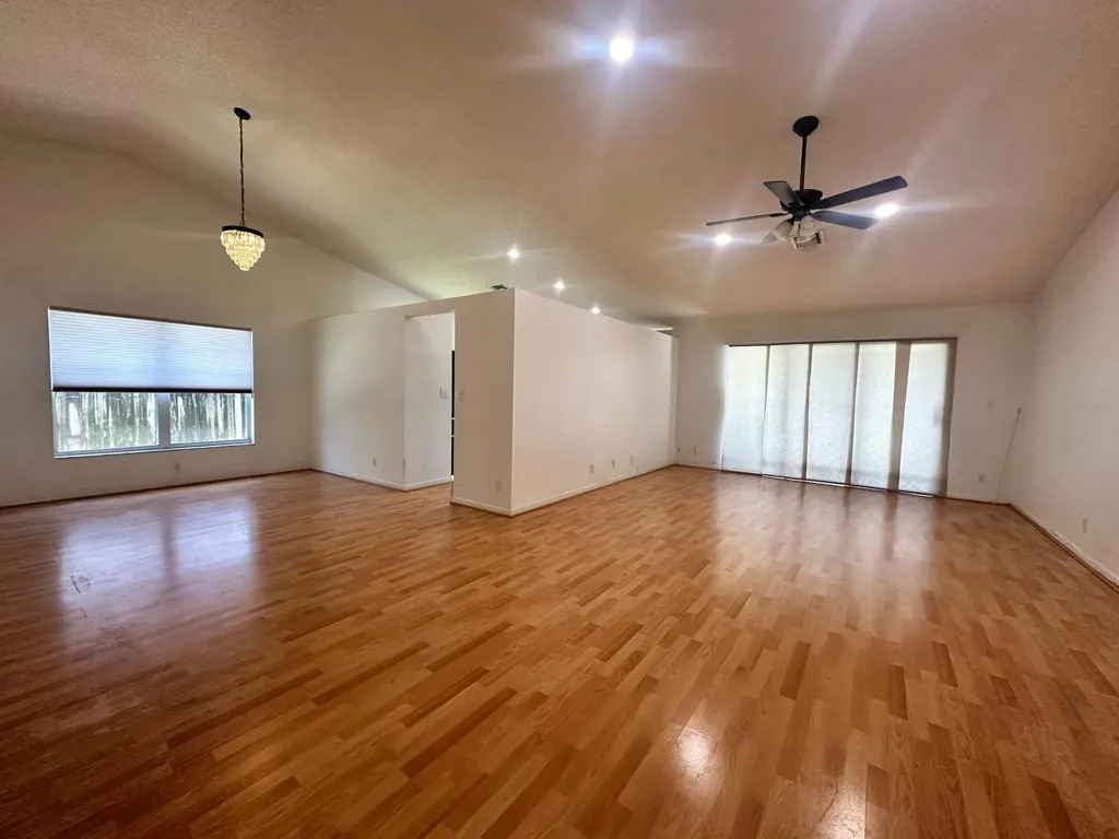 9825 NW 54th Place Coral Springs FL 33076