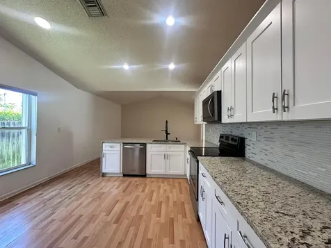 9825 NW 54th Place Coral Springs FL 33076