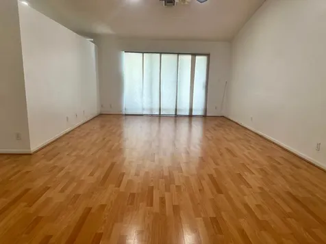 9825 NW 54th Place Coral Springs FL 33076