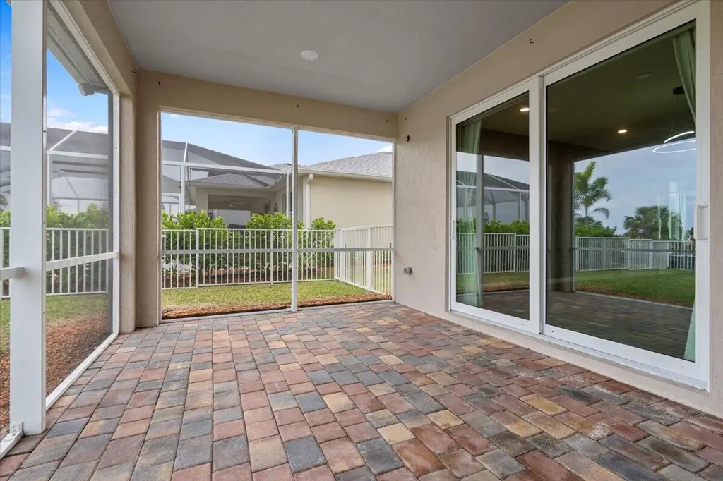 10437 SW Captiva Drive Port St Lucie FL 34987