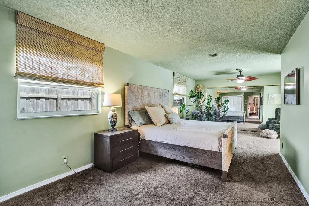 1430 NE 57th Street Fort Lauderdale FL 33334