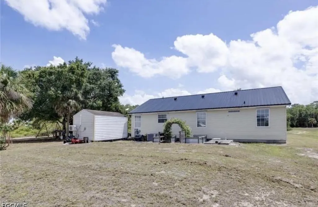 2040 S Montana Circle Labelle FL 33935