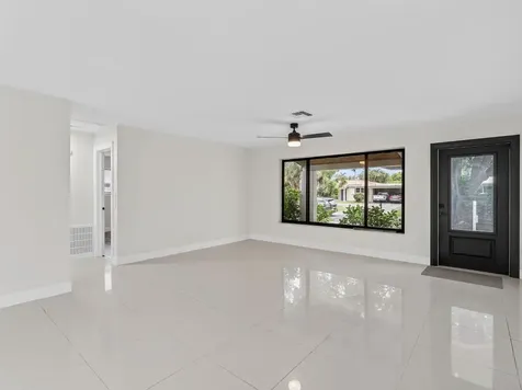 909 SE 14th Drive Deerfield Beach FL 33441