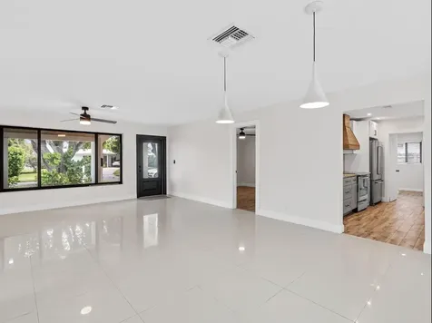 909 SE 14th Drive Deerfield Beach FL 33441