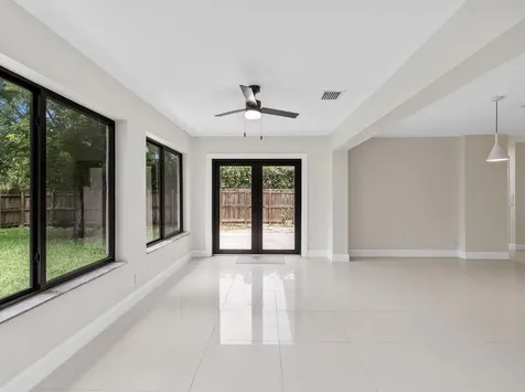 909 SE 14th Drive Deerfield Beach FL 33441