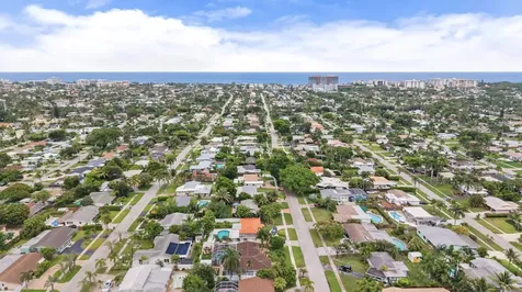 909 SE 14th Drive Deerfield Beach FL 33441