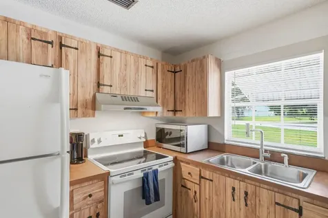 273 Easy Street Sebastian FL 32958