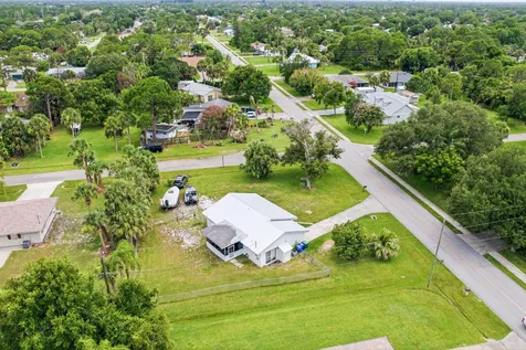 273 Easy Street Sebastian FL 32958
