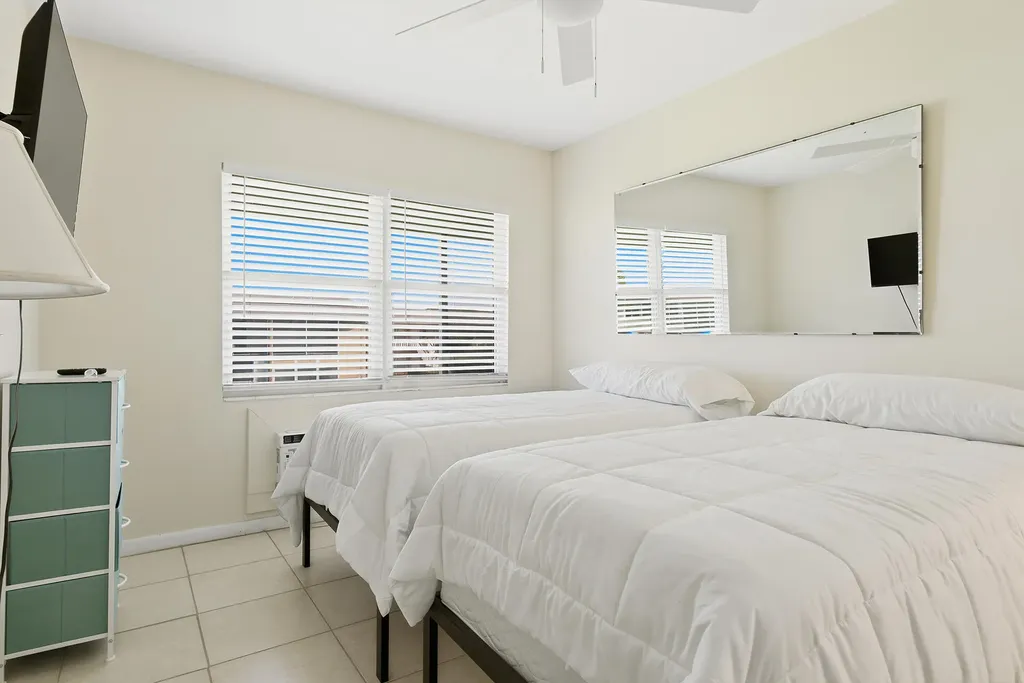 142 Norwich F West Palm Beach FL 33417