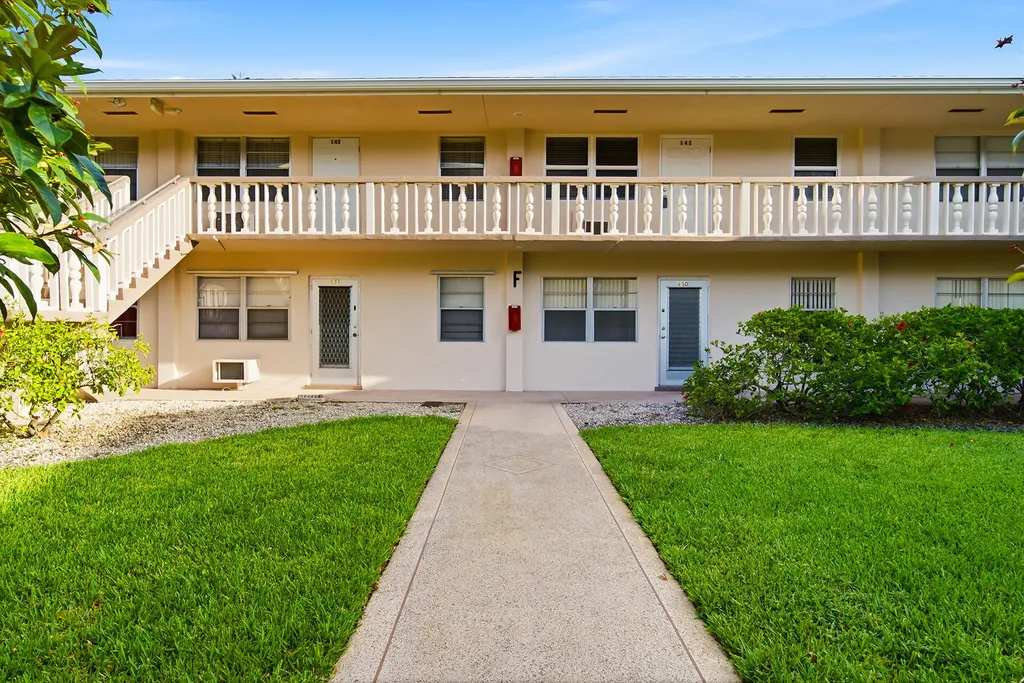 142 Norwich F West Palm Beach FL 33417
