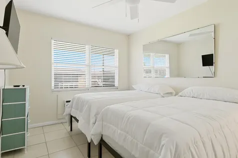 142 Norwich F West Palm Beach FL 33417
