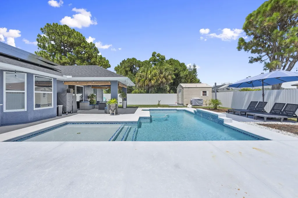 510 SW Halifax Avenue Port St Lucie FL 34953