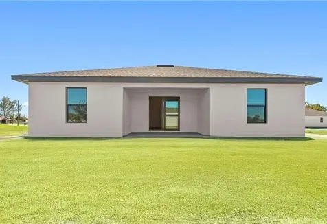 5037 NE Tradewinds Circle Labelle FL 33935