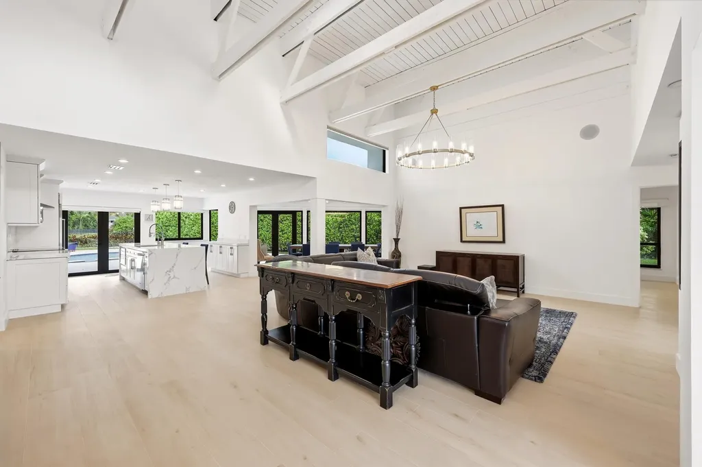 624 W Lakewoode Circle W Delray Beach FL 33445