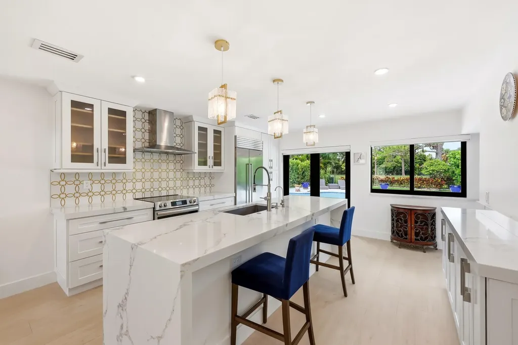 624 W Lakewoode Circle W Delray Beach FL 33445