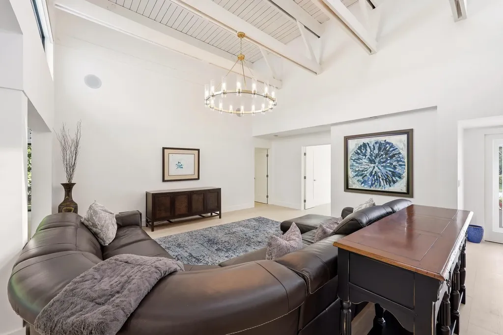 624 W Lakewoode Circle W Delray Beach FL 33445