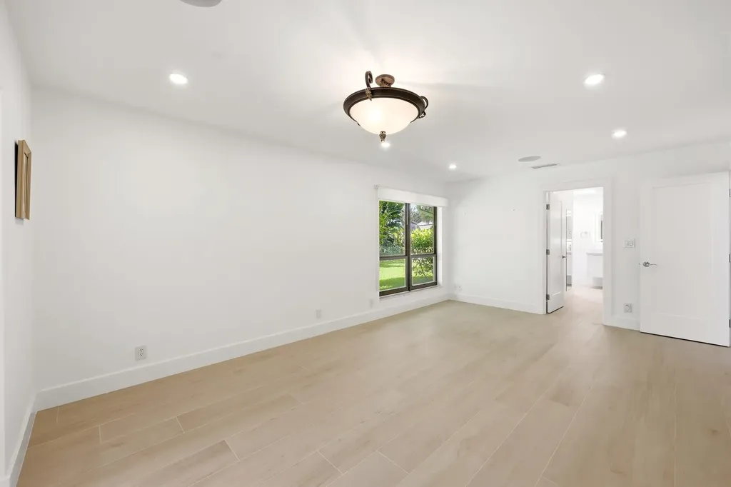 624 W Lakewoode Circle W Delray Beach FL 33445