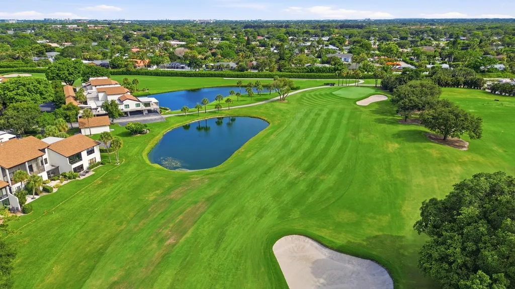 624 W Lakewoode Circle W Delray Beach FL 33445