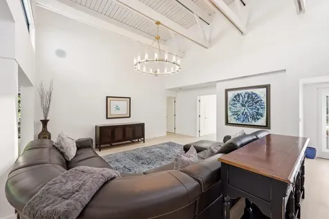624 W Lakewoode Circle W Delray Beach FL 33445