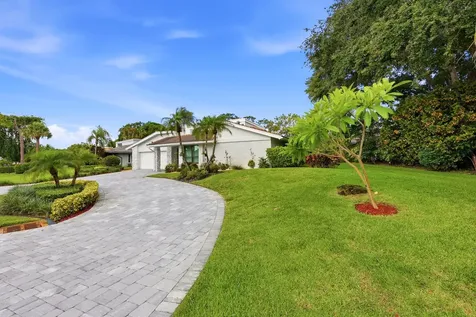624 W Lakewoode Circle W Delray Beach FL 33445