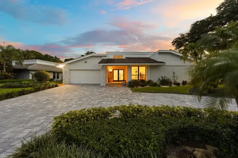 624 W Lakewoode Circle W Delray Beach FL 33445