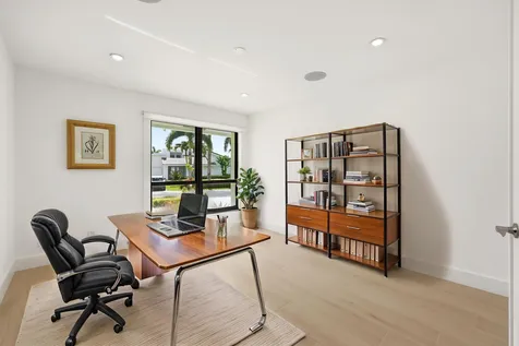 624 W Lakewoode Circle W Delray Beach FL 33445