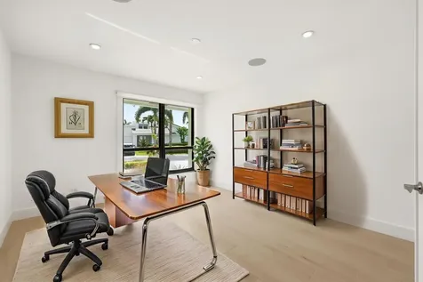 624 W Lakewoode Circle W Delray Beach FL 33445