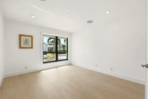 624 W Lakewoode Circle W Delray Beach FL 33445