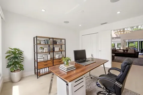624 W Lakewoode Circle W Delray Beach FL 33445