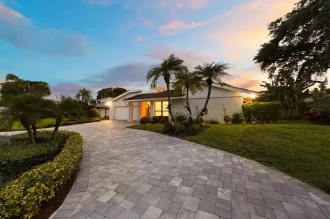 624 W Lakewoode Circle W Delray Beach FL 33445