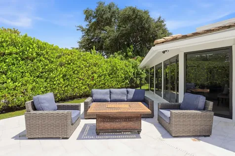 624 W Lakewoode Circle W Delray Beach FL 33445