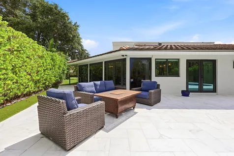624 W Lakewoode Circle W Delray Beach FL 33445